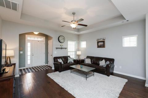 1014 Hemlock Dr, Spring Hill, TN 37174 photo 2