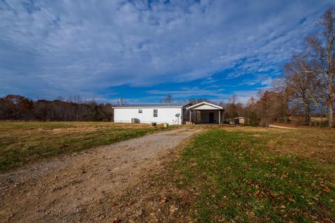 460 Cheatham Ln, Goodspring, TN 38460 photo 2