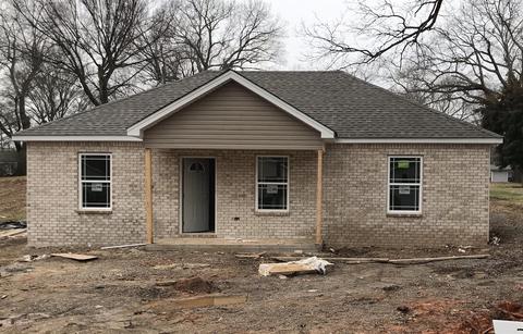 303 Durrett St, Springfield, TN 37172 photo 1