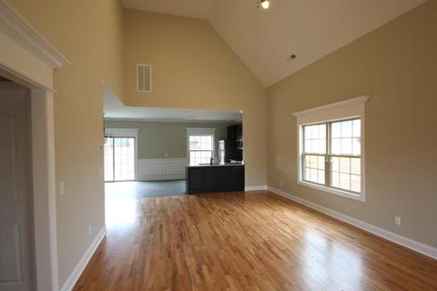 2812 Lightning Bug Dr, Murfreesboro, TN 37129 photo 4