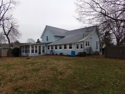 201 Spring St, Decherd, TN 37324 photo 5