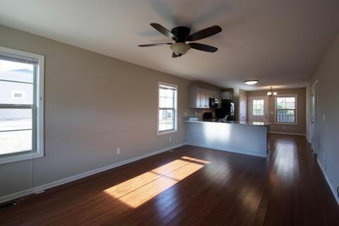 411 E Cedar St, Dickson, TN 37055 photo 1