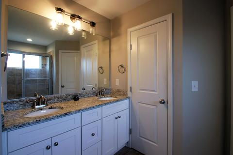 411 E Cedar St, Dickson, TN 37055 photo 11