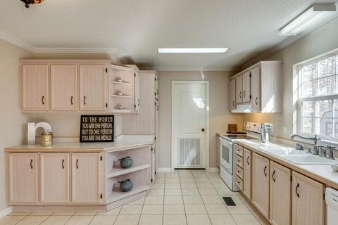 1105 Hickory Pointe, Dickson, TN 37055 photo 16