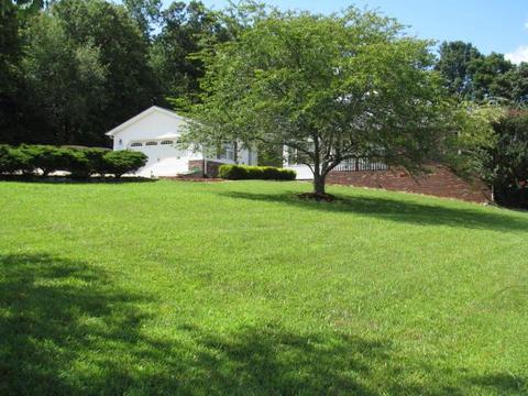1040 Glendale Dr, Dickson, TN 37055 photo 1