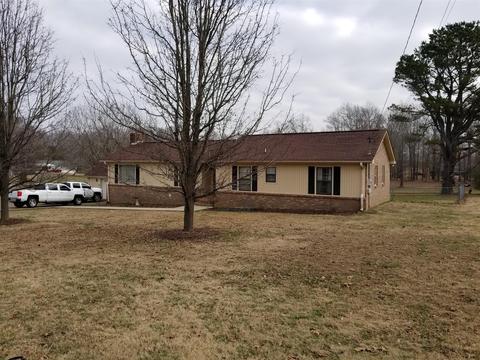 107 E Circle Dr E, Burns, TN 37029 photo 1
