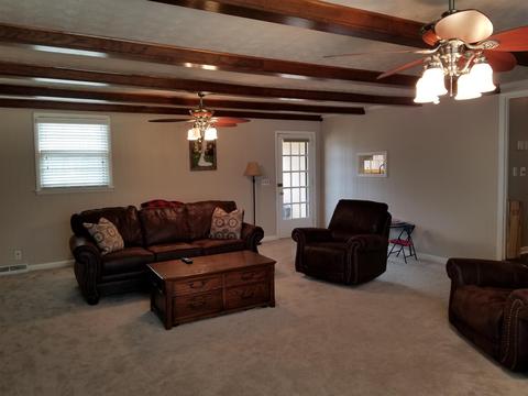 107 E Circle Dr E, Burns, TN 37029 photo 8