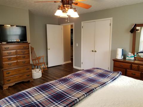 107 E Circle Dr E, Burns, TN 37029 photo 21