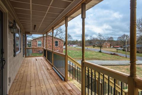 106 Chestnut Dr, Dickson, TN 37055 photo 4
