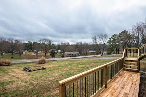 106 Chestnut Dr, Dickson, TN 37055 photo 3