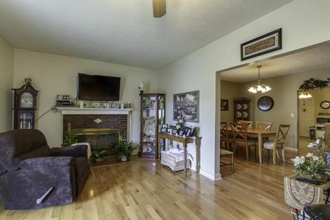 1708 S Main St S, Springfield, TN 37172 photo 8