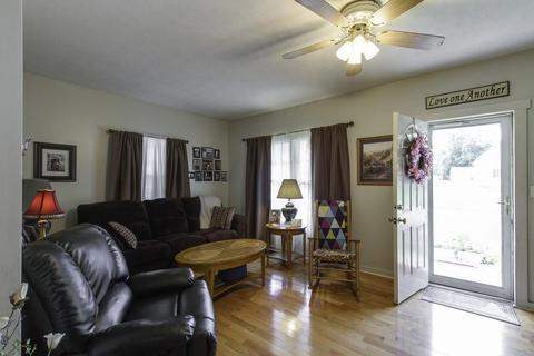 1708 S Main St S, Springfield, TN 37172 photo 6