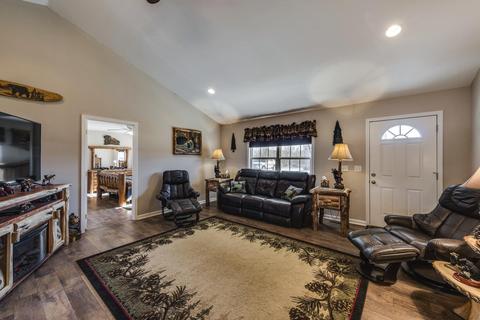 161 Chestnut St, Baxter, TN 38544 photo 4