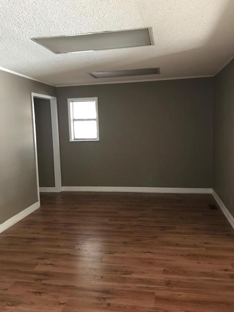 541 Spring St, Dover, TN 37058 photo 4