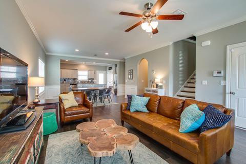 5704 Enclave Dr, Murfreesboro, TN 37128 photo 2