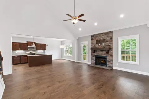 220 Alonzo Pl, Cunningham, TN 37052 photo 2