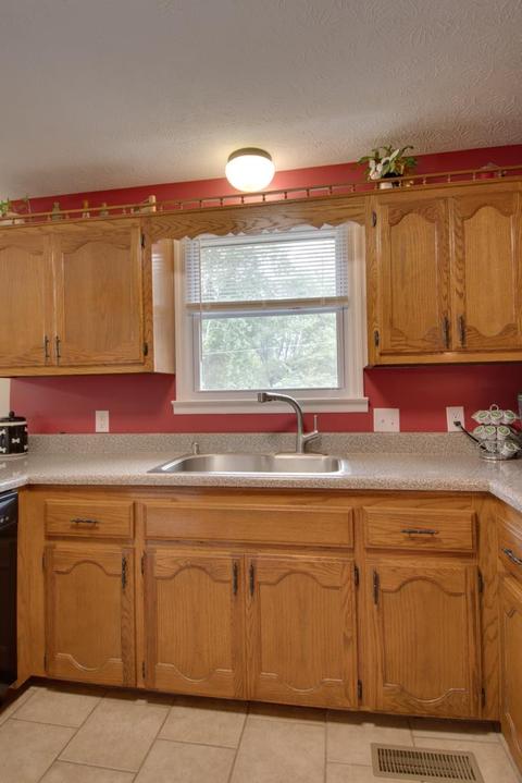 3701 Curtiswood Ln E, Springfield, TN 37172 photo 9