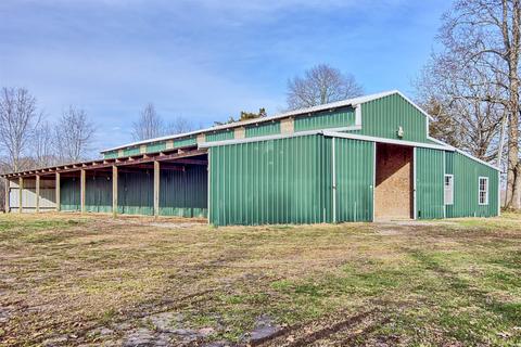 140 Contrary Rd, Burns, TN 37029 photo 8
