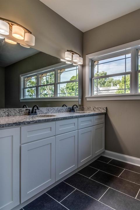 402 W College St, Dickson, TN 37055 photo 23