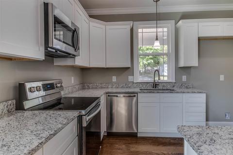 402 W College St, Dickson, TN 37055 photo 12