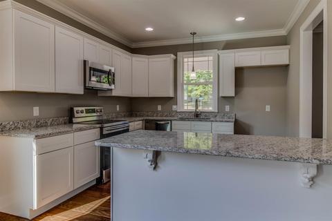 402 W College St, Dickson, TN 37055 photo 10