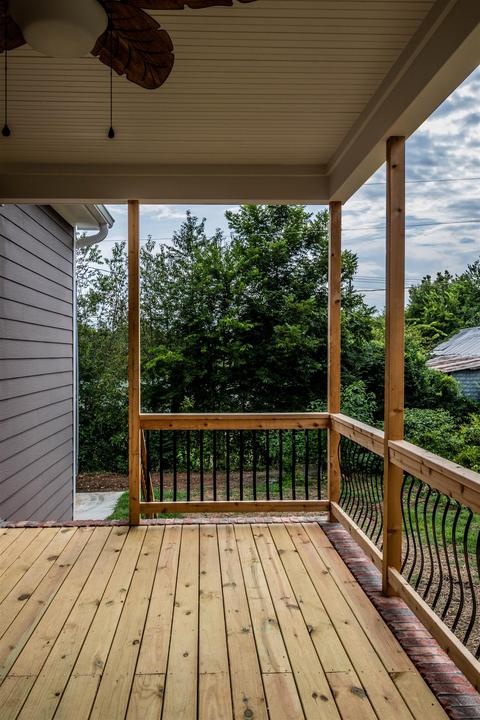 402 W College St, Dickson, TN 37055 photo 29