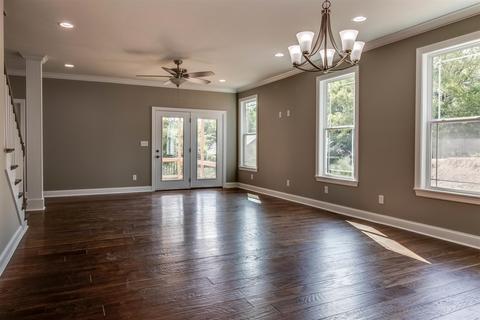 402 W College St, Dickson, TN 37055 photo 6