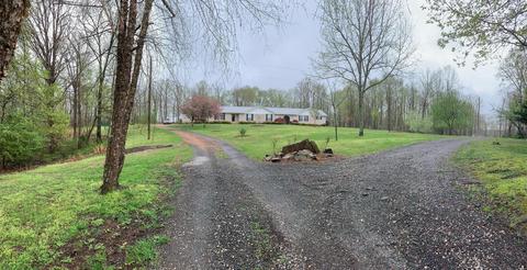 573 White Pine Dr, Centerville, TN 37033 photo 1