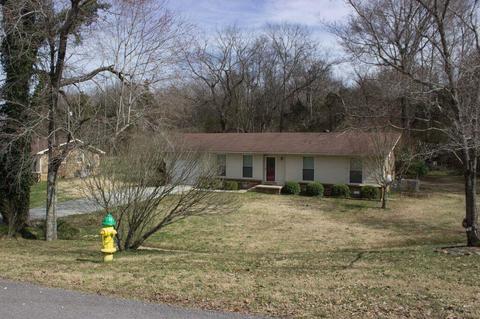 111 Sherry Ln, Dickson, TN 37055 photo 2
