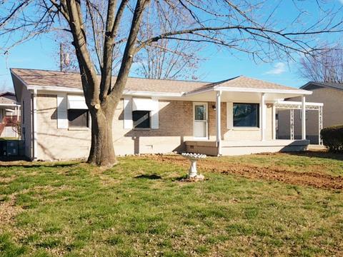702 King Dr, Springfield, TN 37172 photo 1