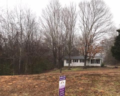 698 The Trce, Dover, TN 37058 photo 1