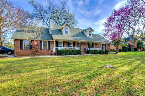 2403 Windemere Dr, Murfreesboro, TN 37128 photo 3