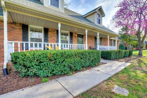 2403 Windemere Dr, Murfreesboro, TN 37128 photo 1