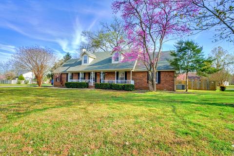 2403 Windemere Dr, Murfreesboro, TN 37128 photo 2