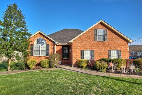 3327 Dibrell Ct, Murfreesboro, TN 37130 photo 1