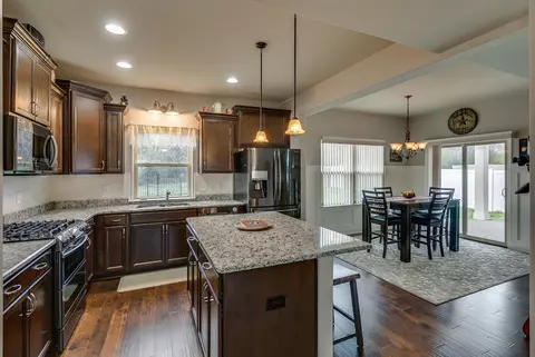 1045 Daniel Ln, Spring Hill, TN 37174 photo 5