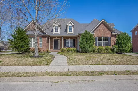 3003 Honeysuckle Dr, Spring Hill, TN 37174 photo 2