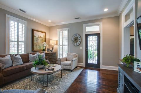 210 2nd Ave S, Franklin, TN 37064 photo 2