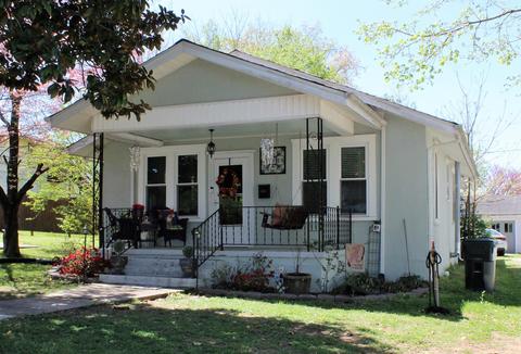 418 E Rickert Ave, Dickson, TN 37055 photo 2
