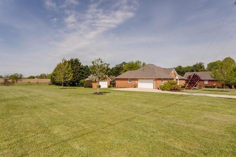 82 Mason Pl, Decherd, TN 37324 photo 2