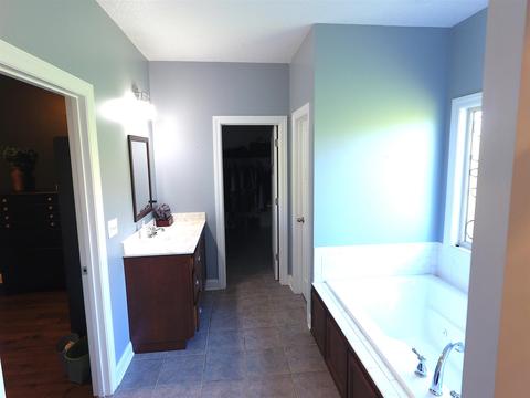 222 Lakeview Dr, Decherd, TN 37324 photo 8