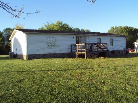 277 Pointe Ln, Lafayette, TN 37083 photo 4