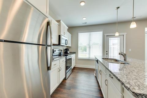 6032 Hillside Ln, Spring Hill, TN 37174 photo 5
