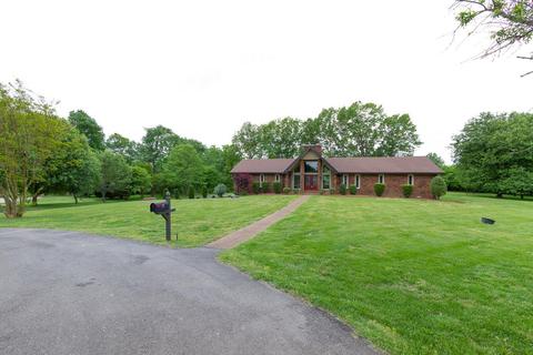 207 Lee Dr, Springfield, TN 37172 photo 4