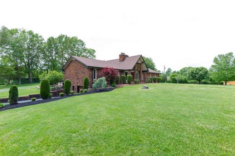 207 Lee Dr, Springfield, TN 37172 photo 3
