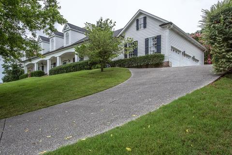 704 Legends Crest Dr, Franklin, TN 37069 photo 2