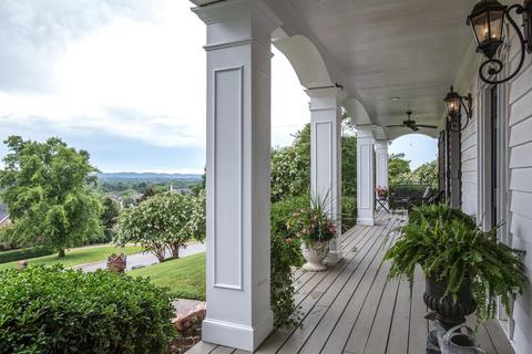 704 Legends Crest Dr, Franklin, TN 37069 photo 1
