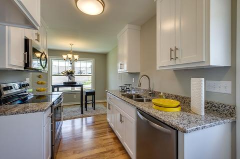 100 Skyline Dr, Dickson, TN 37055 photo 5
