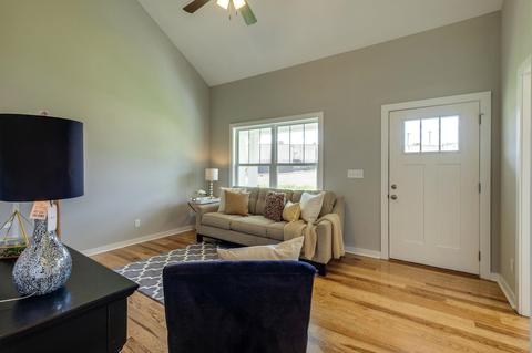 100 Skyline Dr, Dickson, TN 37055 photo 3