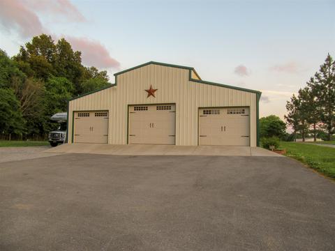6739 E Benton Rd, Springfield, TN 37172 photo 2